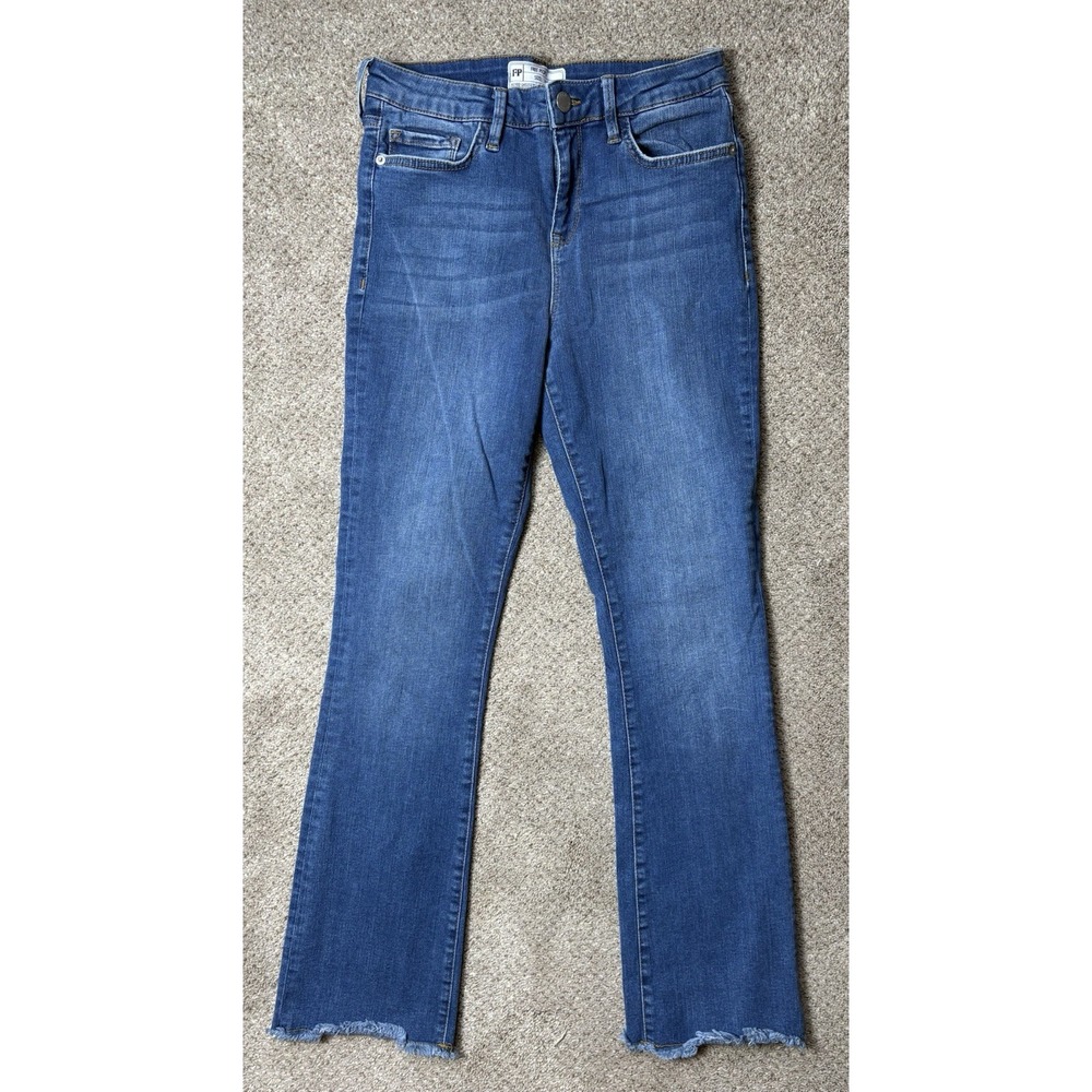 Free People Straight Cropped Jeans Women's Size 29 Medium Wash Raw Fray Hem FP